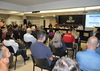 Campanha Três Amores, segurança e homenagem na reunião da Acicam
