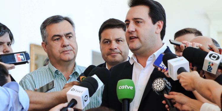 Governador libera circulação sem máscaras em ambientes fechados