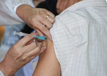 Vacinação contra Covid nesta semana terá 4ª dose para imunossuprimidos
