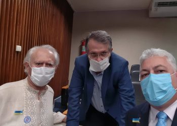 Assembleia: Douglas Fabrício e Tauillo Tezelli manifestam apoio à Ucrânia em sessão especial