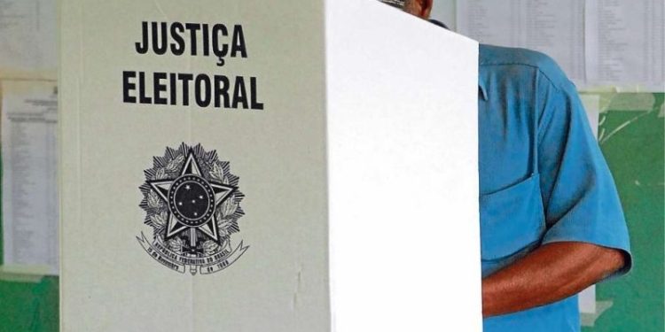 Janela para deputados trocarem de partido abre nesta quinta-feira