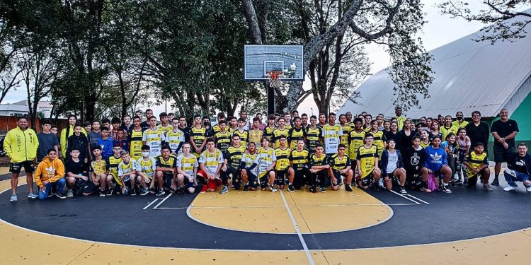 Festival de Basquete movimenta mais de 100 atletas juvenis