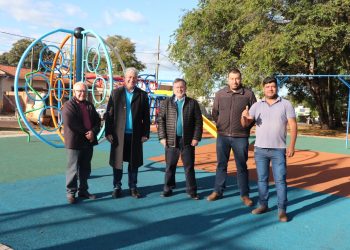 Prefeito e deputado visitam obras em andamento em Campo Mourão