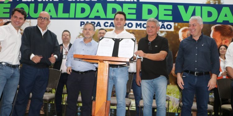 Governador oficializa investimentos e abre encontro do esporte em Campo Mourão