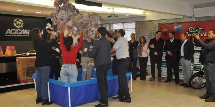 Dia dos Pais: Acicam sorteou 54 prêmios em evento aberto ao público