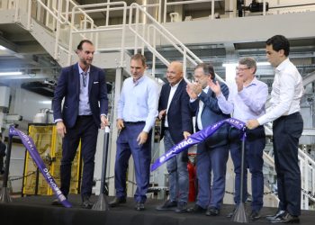 Empresa instalada em Campo Mourão inaugura máquina de 20 milhões de dólares