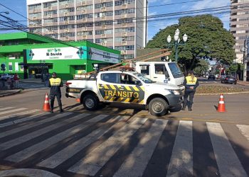 Agentes municipais também fiscalizam e punem infrações de trânsito