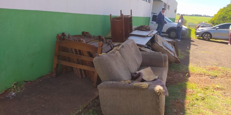 Campanha “Lixo Zero” recebeu 7 caminhões de lixo volumoso e 8 toneladas de eletrônicos