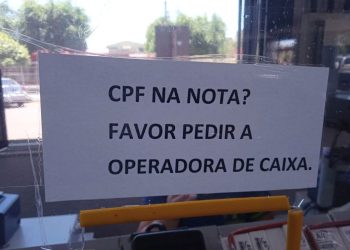 CPF na nota? Supermercado Carreira poupa suas operadoras de caixas