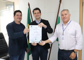 Prefeito Oclecio Meneses conquista recursos para obras de revitalização da Praça da Matriz