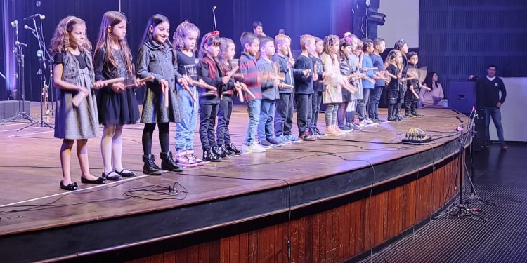 Recital de Inverno lotou Teatro Municipal