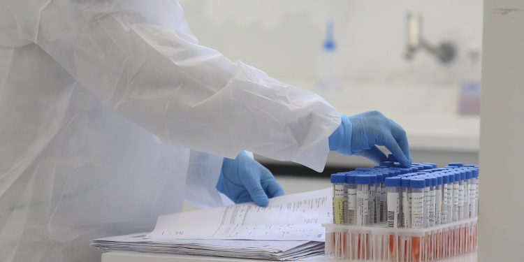 Saúde alerta sobre nova cepa da Covid-19 e reforça medidas preventivas contra a doença