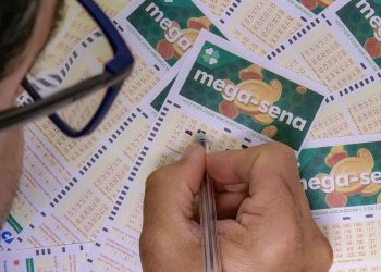 Mega-Sena acumula e prêmio vai a R$ 5,5 milhões