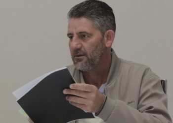 Pepita sugere a instalação de caixa de água no interior do cemitério São Judas Tadeu