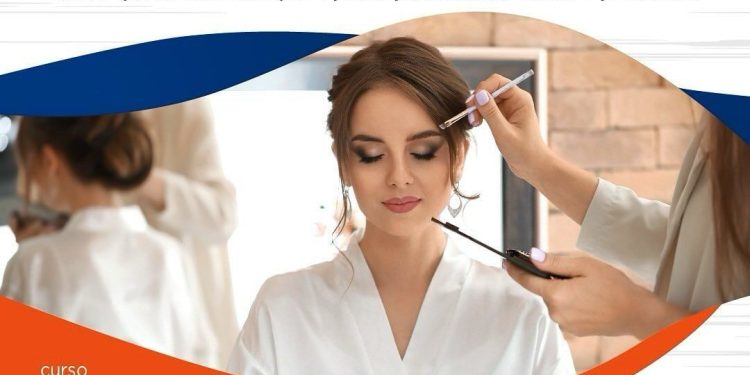 Centro de Juventude oferece Curso de Maquiagem Social