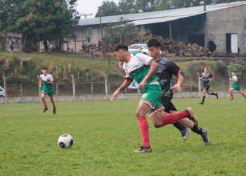 Fase final: Paraná Bom de Bola reúne atletas de 32 municípios em Campo Mourão