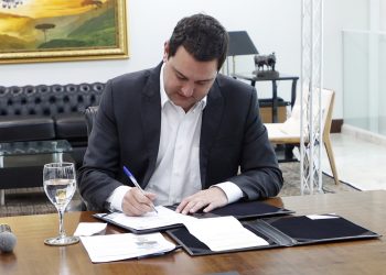 Estado do Paraná anuncia concursos públicos com 260 vagas para várias funções