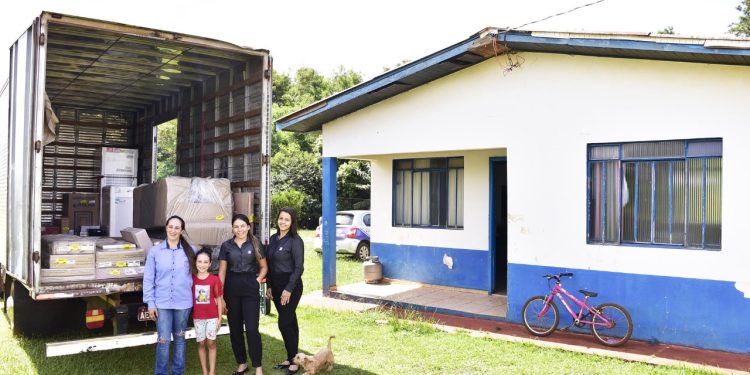 Segundo caminhão de prêmios da Acicam entregue em Farol