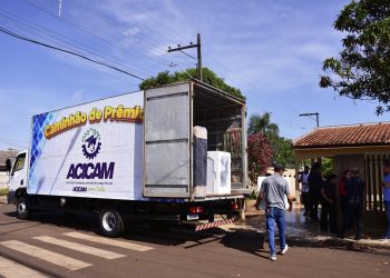 Acicam inicia a entrega dos três caminhões de prêmios