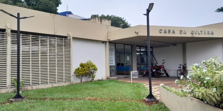 Casa da Cultura de Campo Mourão recebe nova iluminação cênica
