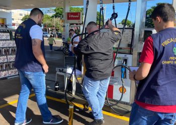 PROCON e UTFPR avaliam qualidade dos combustíveis em Campo Mourão