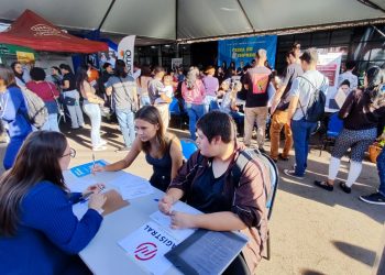 Feira do 1º Emprego fez 1,3 mil atendimentos