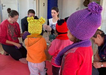 Unidade prisional de Pitanga doa 590 kits com toucas e cachecóis para instituições sociais