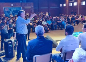 Governador libera recursos para Santa Casa, recape da pista do aeroporto e restaurante popular