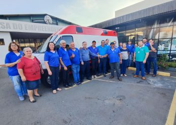 Cooperativa de Agricultura Familiar recebe veículo do município