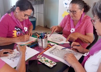 Idosos têm oficina de memória na Academia de Saúde do Cohapar