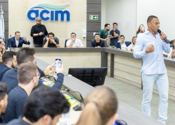 Evento exclusivo com o capitão do Penta Cafu reúne investidores em Maringá