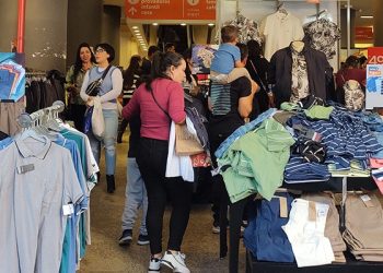 Campo Mourão: Lojas abertas até às 17 horas nos dois próximos sábados