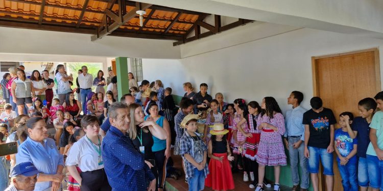 Reforma do Centro de Convivência é entregue à comunidade do Jardim Tropical II