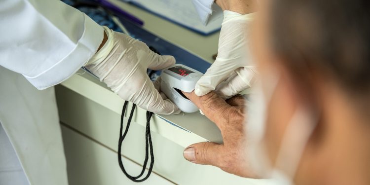 Imunossuprimidos: conheça sintomas, cuidados e saiba quem faz parte deste grupo