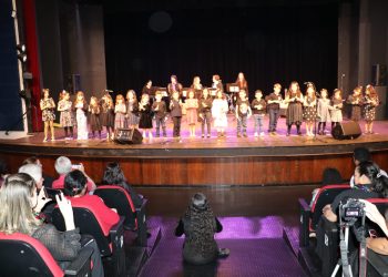 Recital de Inverno lota Teatro Municipal de Campo Mourão