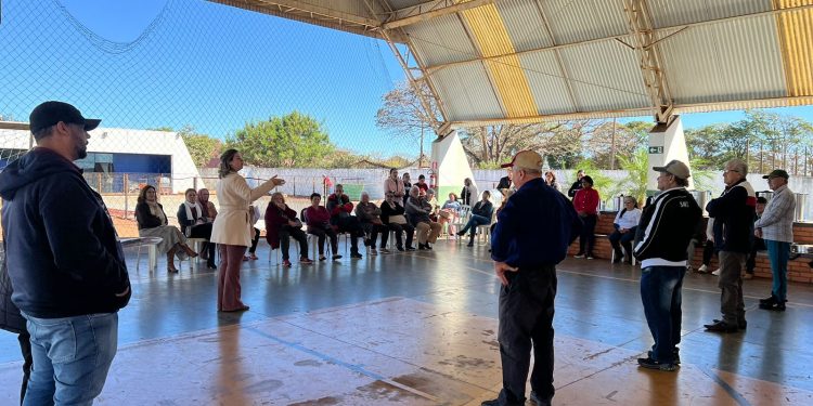 Campo Mourão: SEASO promove encontro para idosos com informações sobre condomínio e atividades culturais