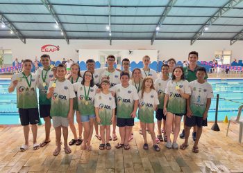 Adal conquistou em Maringá 42 medalhas no Circuito Regional de Natação