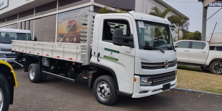 Cooperativa de Produtores Familiares recebe caminhão