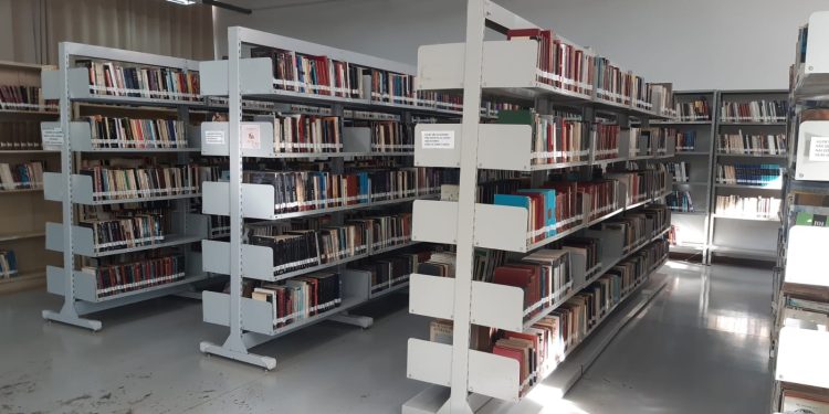 Biblioteca Municipal de Campo Mourão adquire novos livros e amplia acervo