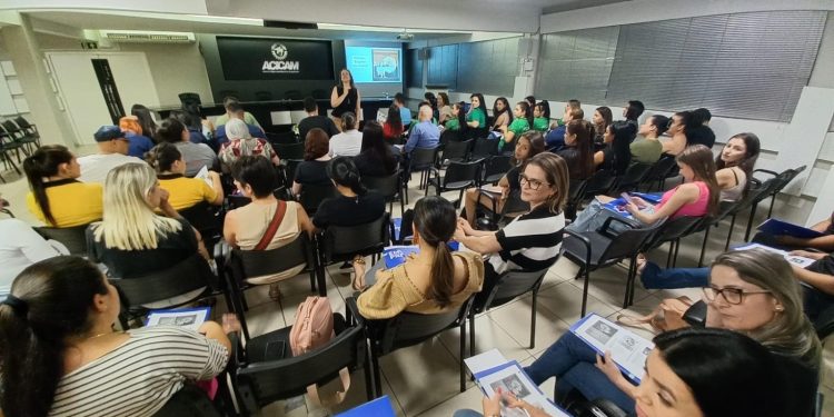 Cerca de 600 participantes nas oficinas realizadas pela Acicam