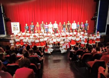 “O Natal dos Pequeninos” lotou o Teatro Municipal