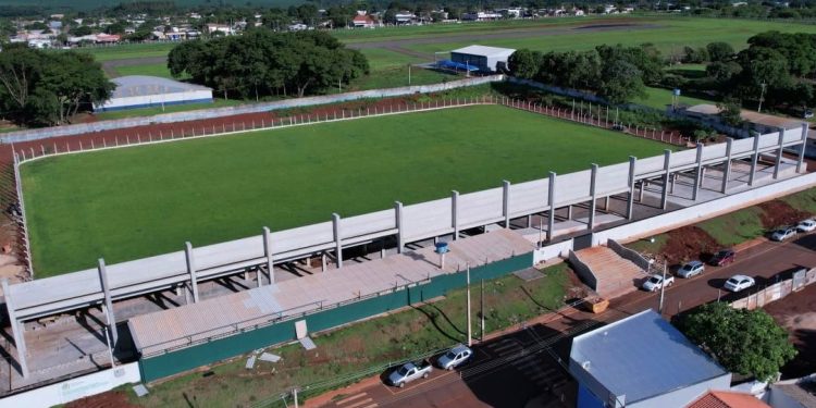 Campo Mourão reinaugura o Estádio Municipal José Carlos Galbier com investimentos de R$ 3,5 Milhões
