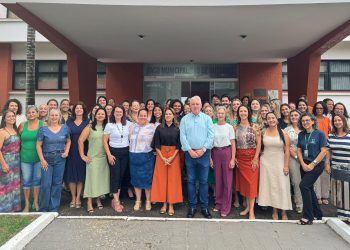 Prefeito Douglas recebe Diretores da Educação Municipal e anuncia uniformes e materiais escolares para 2026