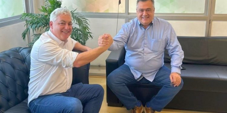 Prefeito Douglas cumpre agenda na capital do Estado e se reúne com Prefeito de Curitiba e Secretário de Estado da Saúde