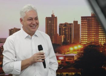 Douglas anuncia criação de comissão para avaliar o estacionamento rotativo de Campo Mourão