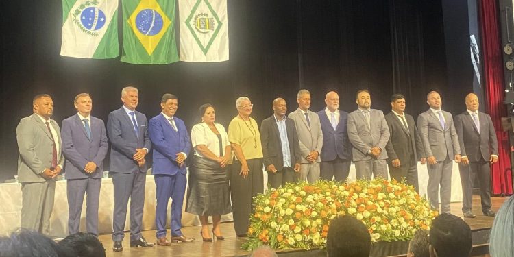 Sem surpresa e sem disputa em nenhum cargo, Câmara elege Mesa Diretora