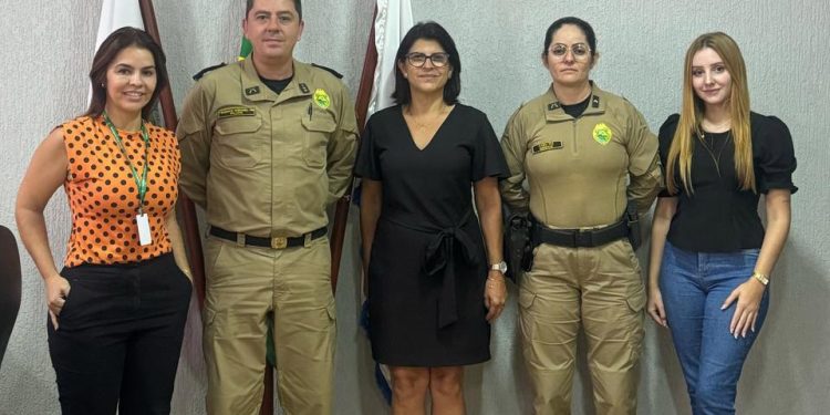 Campo Mourão renova parceria entre Secretaria de Assistência Social e Polícia Militar no atendimento a mulheres vítimas de violência