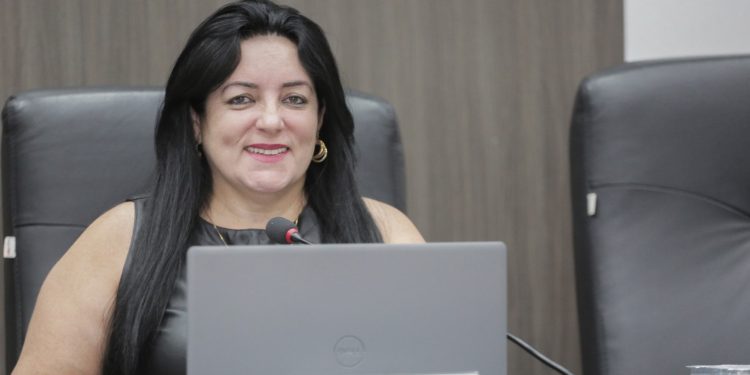 Eliane do Café é nomeada Procuradora da Mulher na Câmara de Campo Mourão