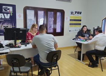 Instalado no Procon, Ponto de Atendimento Virtual (PAV) da Receita Federal facilita acesso a serviços em Campo Mourão