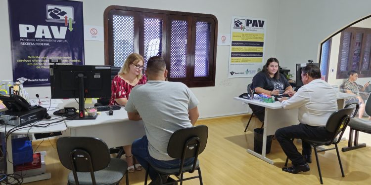 Instalado no Procon, Ponto de Atendimento Virtual (PAV) da Receita Federal facilita acesso a serviços em Campo Mourão